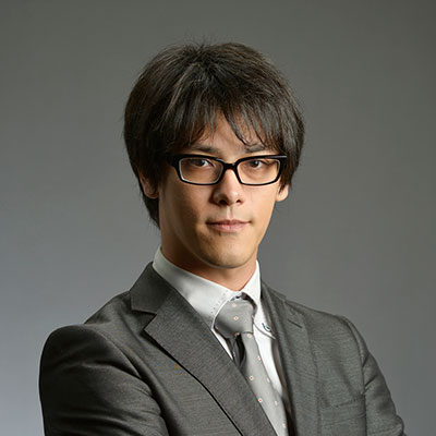 凌 翔太 氏